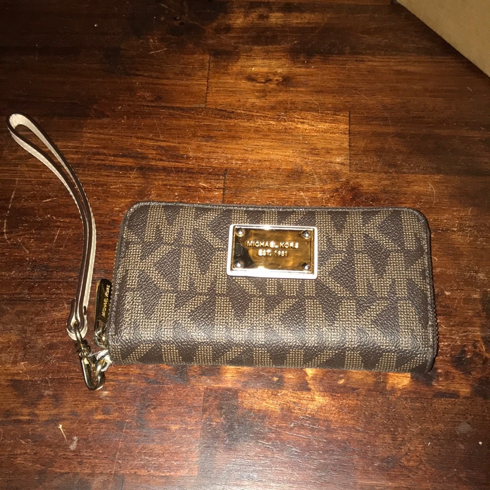 Michael Kors wallet